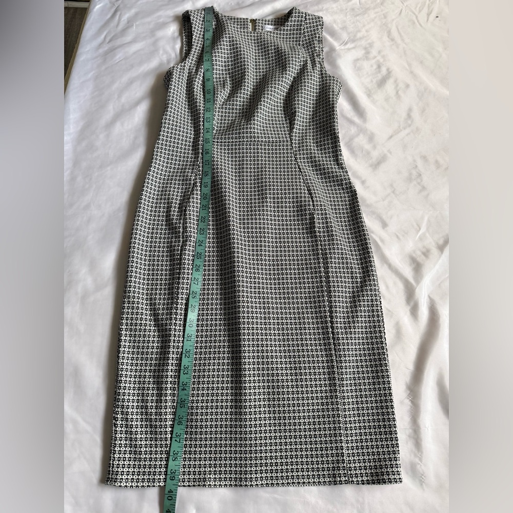 Calvin Klein Black and White Patterned Midi Sheath Dress 10 - Picture 6 of 11